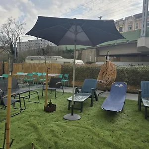 Lovely Shared 6br With Garden Near Danube & Millenium Apartament